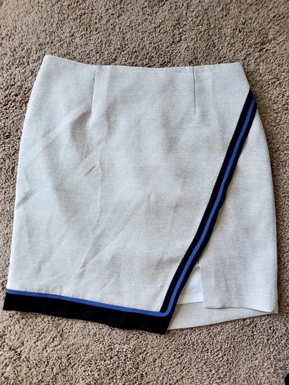White House Black Market White & Navy Asymmetrical  Skirt – Size 839